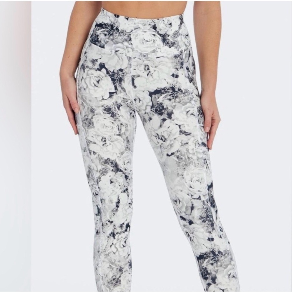 Balance Collection Light Gray Active Leggings - Gray